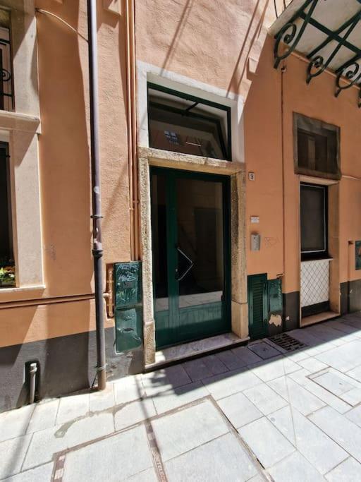 Silver Sands Finale Ligure - Traditional Apartment - 4 Beds & Terrace By The Beach Kültér fotó