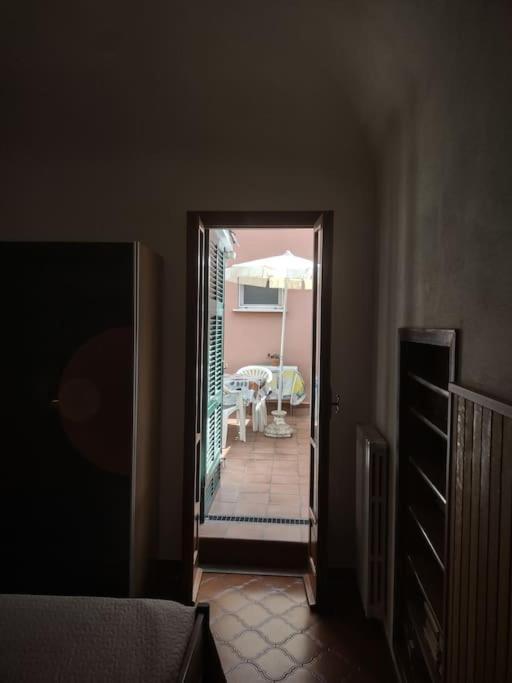 Silver Sands Finale Ligure - Traditional Apartment - 4 Beds & Terrace By The Beach Kültér fotó
