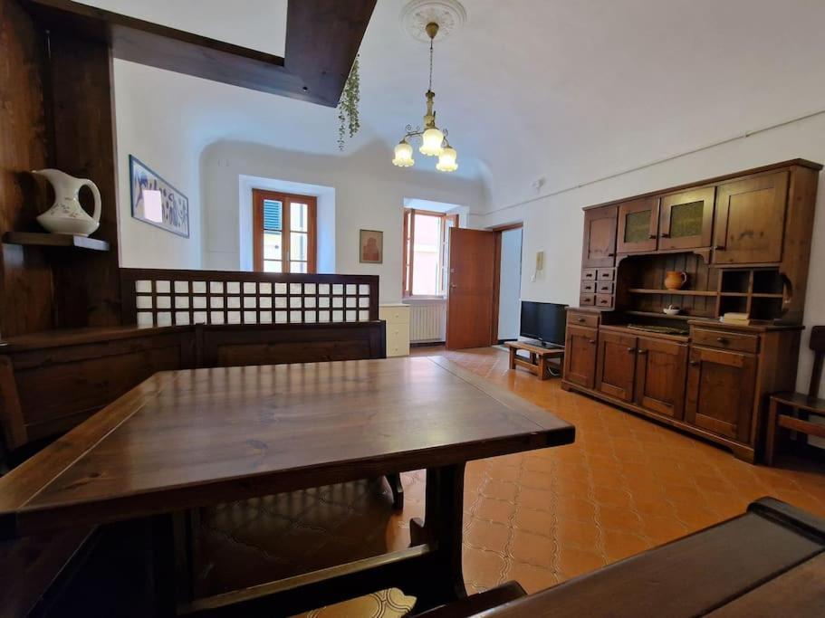Silver Sands Finale Ligure - Traditional Apartment - 4 Beds & Terrace By The Beach Kültér fotó
